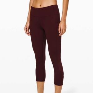 Lululemon Pace Rival Crop 22” Garnet Leggings.